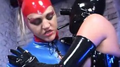 Hot lesbians in latex outfits Franzisha and Juliette please each other